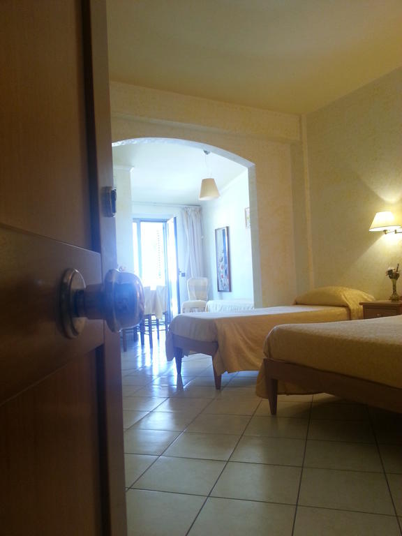 Hotel Mistef 法勒纳 客房 照片