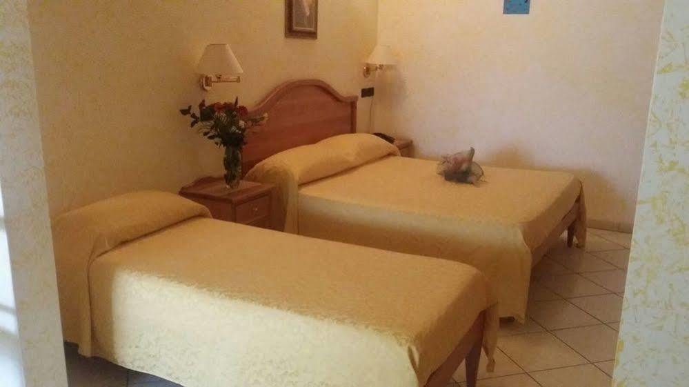 Hotel Mistef 法勒纳 外观 照片