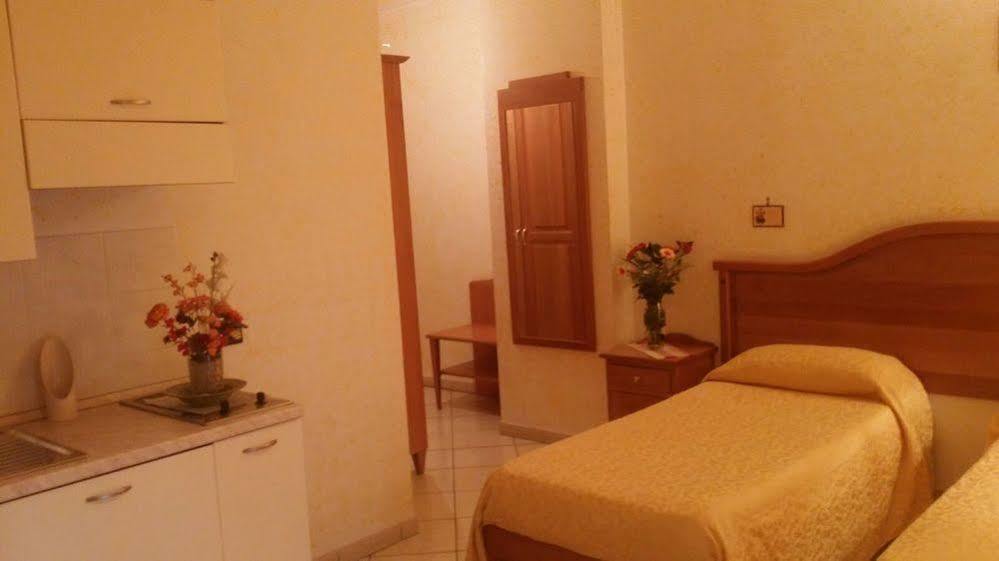 Hotel Mistef 法勒纳 外观 照片